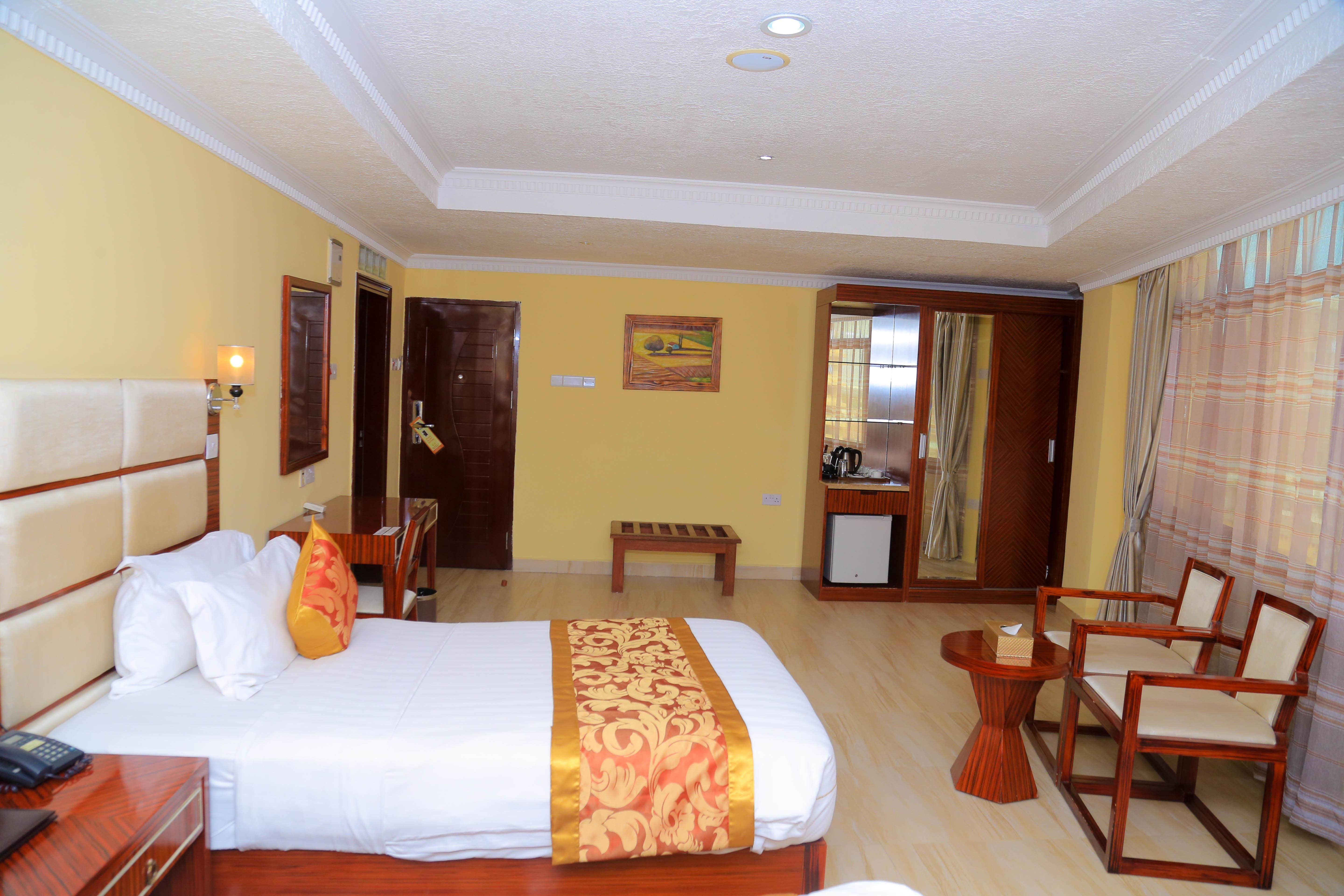 Tiffany Diamond Hotels Ltd - Indira Gandhi Street Дар-эс-Саламе Экстерьер фото
