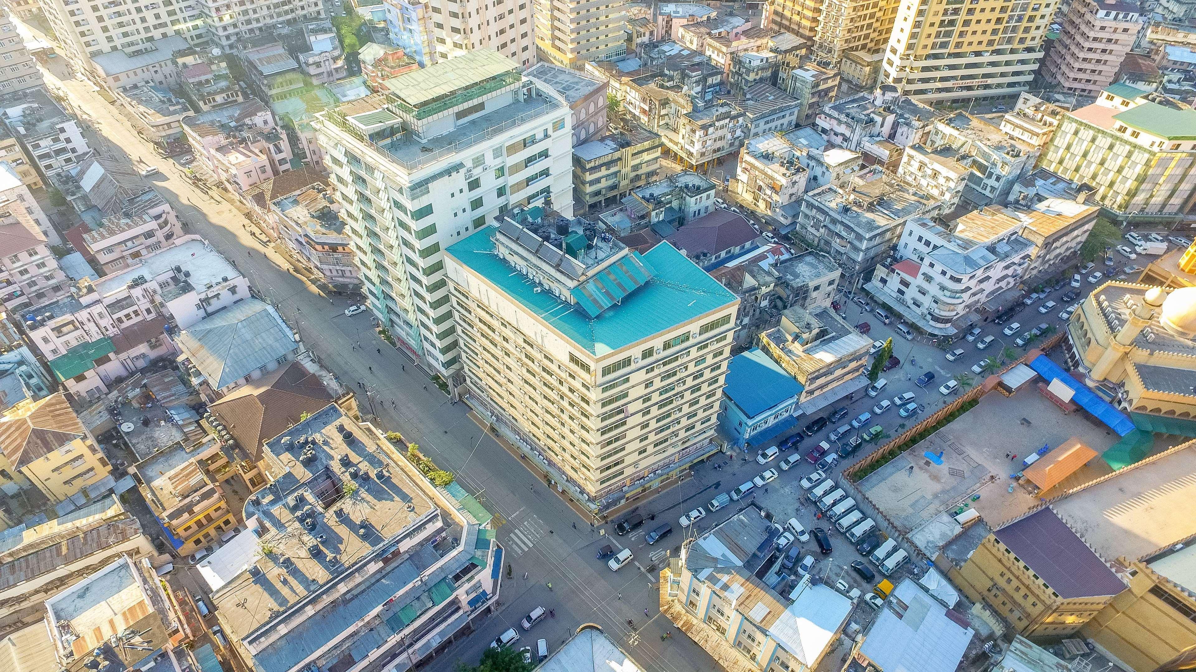 Tiffany Diamond Hotels Ltd - Indira Gandhi Street Дар-эс-Саламе Экстерьер фото
