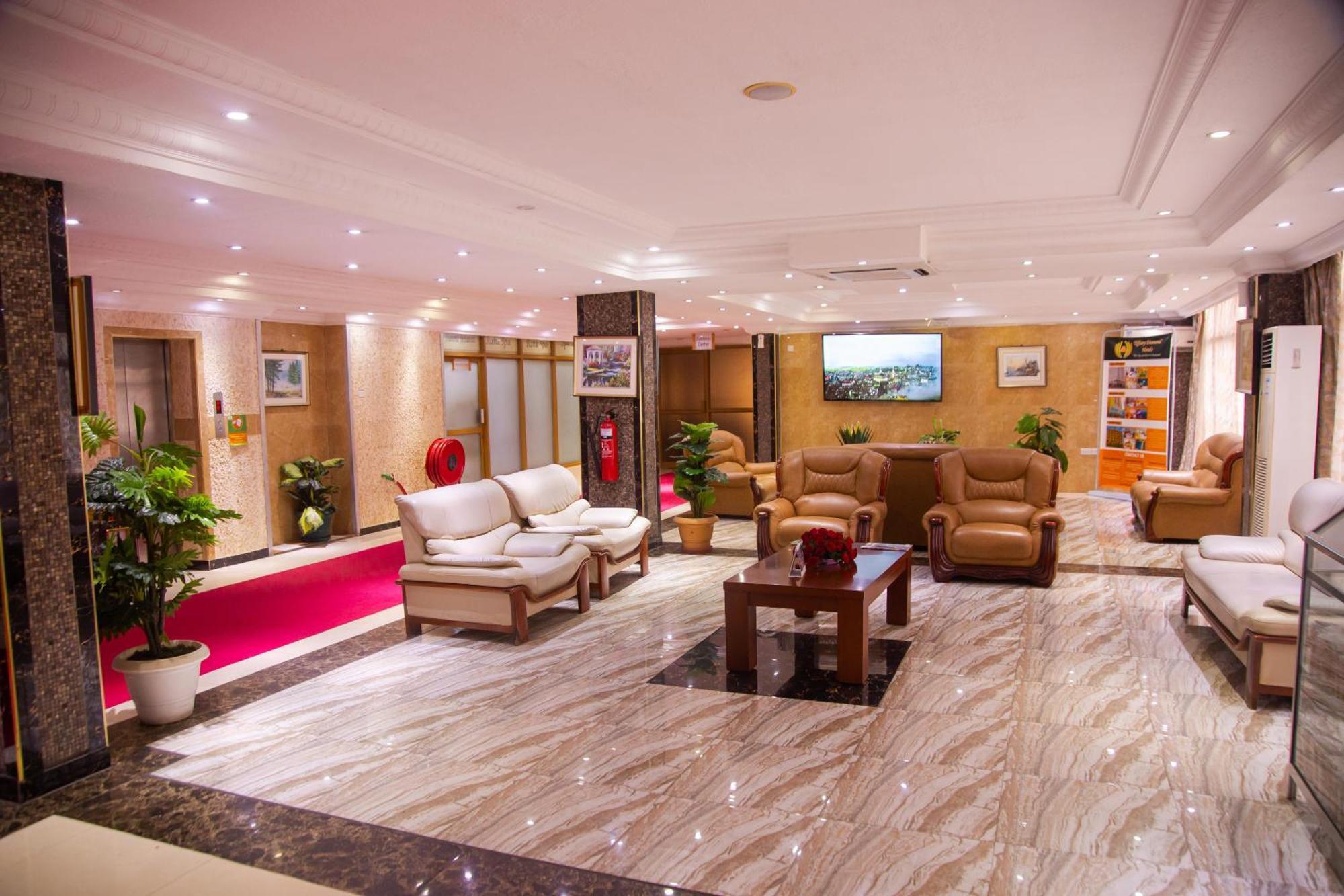 Tiffany Diamond Hotels Ltd - Indira Gandhi Street Дар-эс-Саламе Экстерьер фото