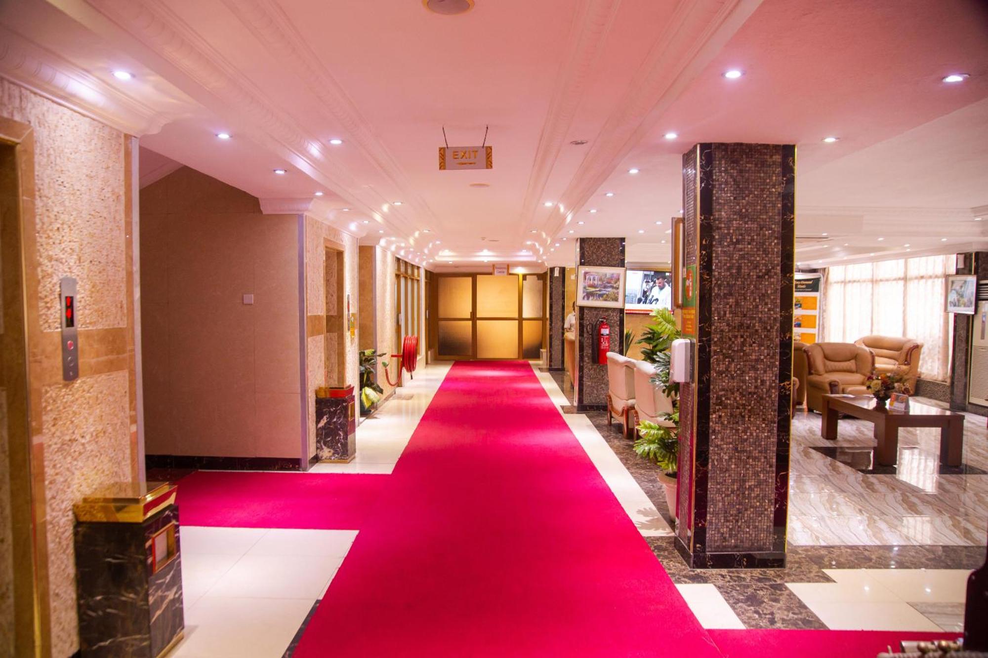 Tiffany Diamond Hotels Ltd - Indira Gandhi Street Дар-эс-Саламе Экстерьер фото
