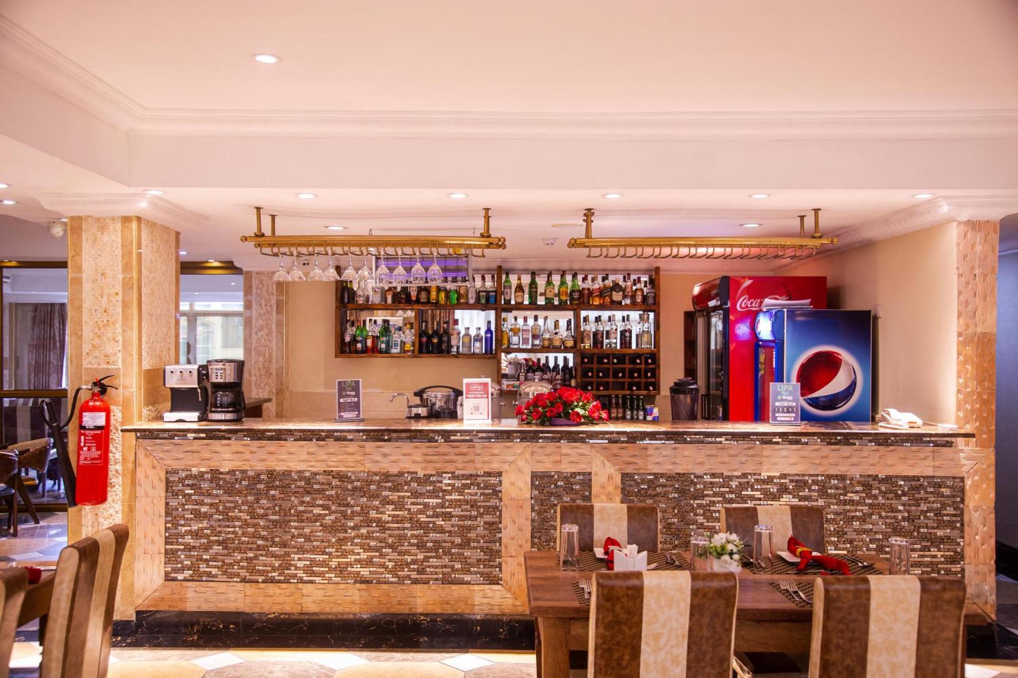 Tiffany Diamond Hotels Ltd - Indira Gandhi Street Дар-эс-Саламе Экстерьер фото